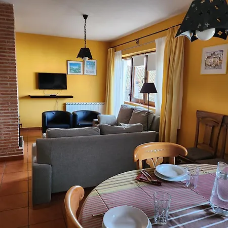 El Torreon Ii * Hoyos del Espino